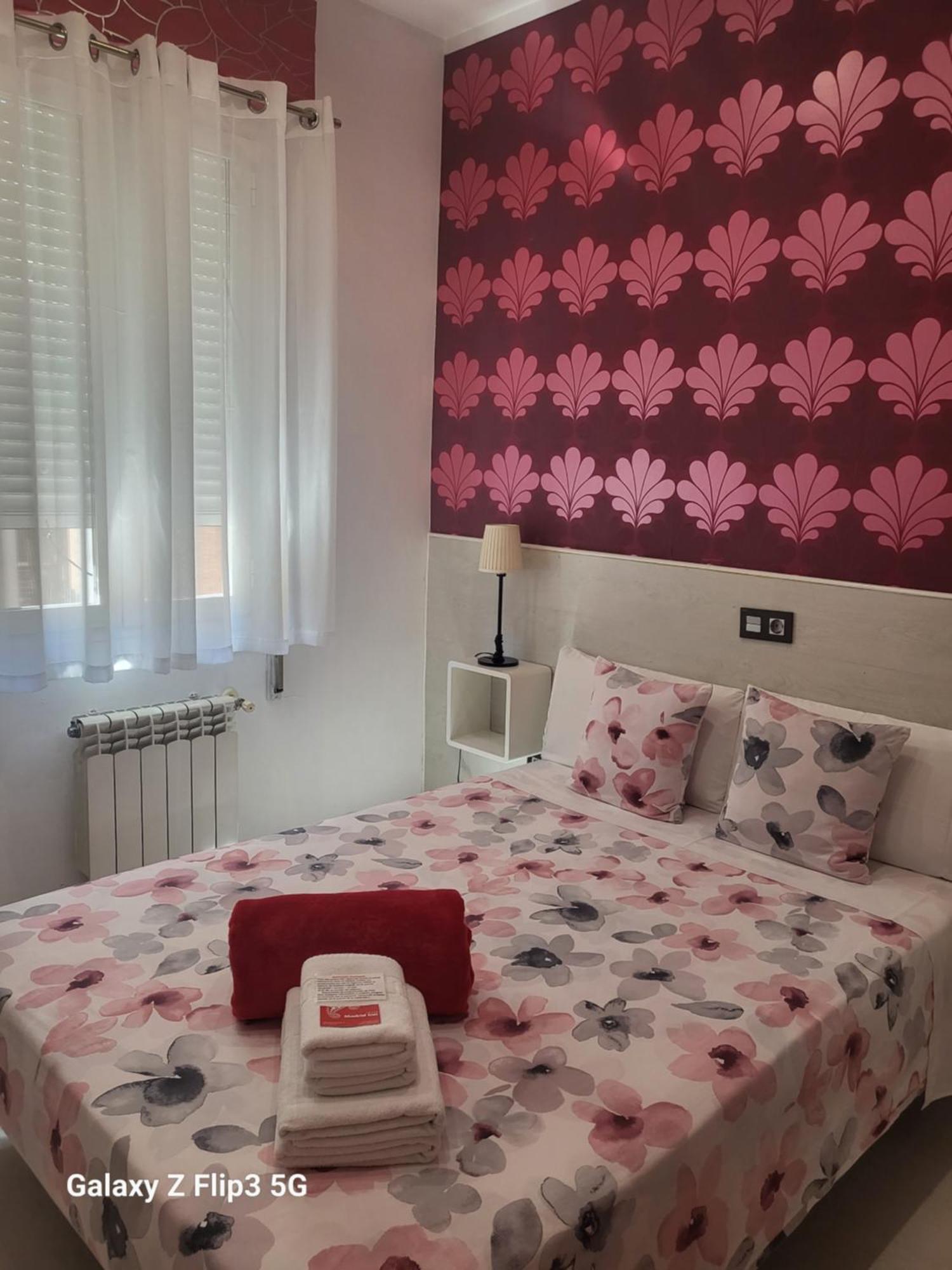 Hostal Inn Madrid Luaran gambar