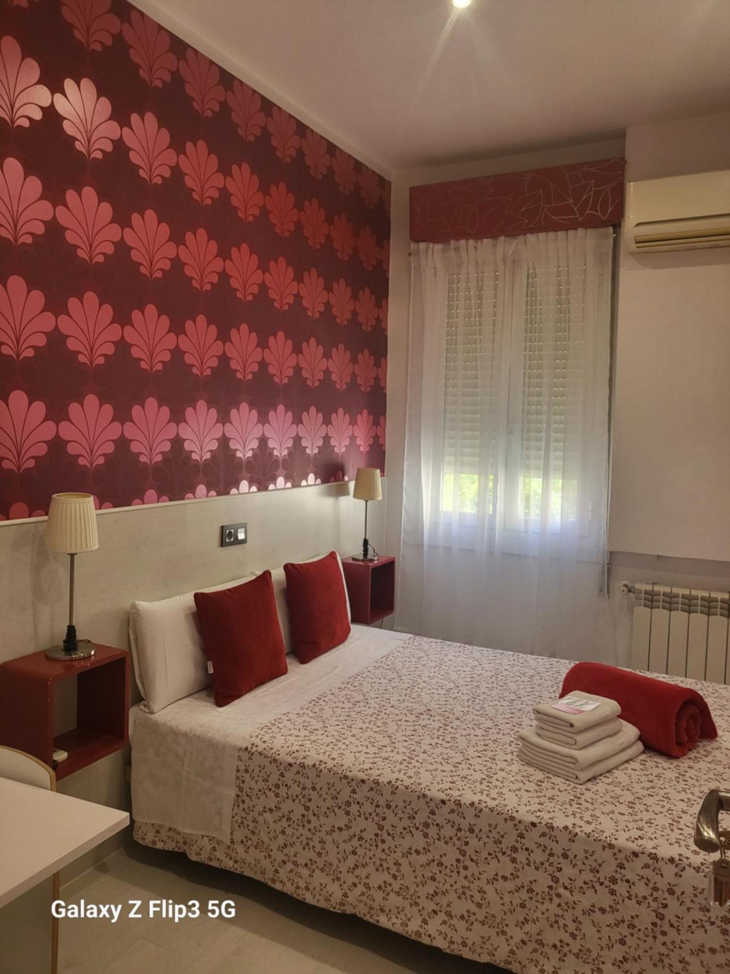 Hostal Inn Madrid Luaran gambar